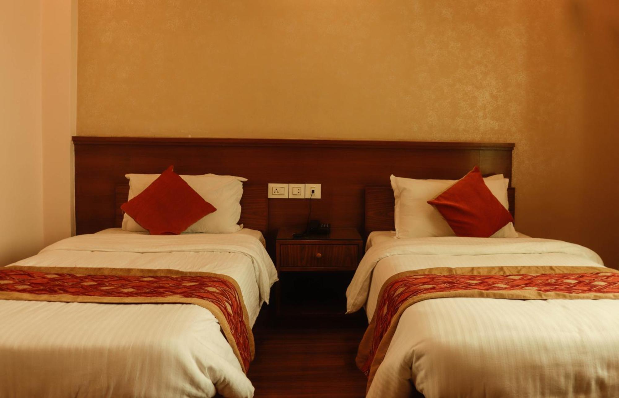 Bojinee Nagarkot Resort Exterior foto